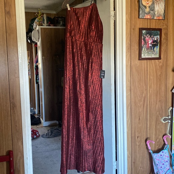 Need gone - Picture 1 of 3